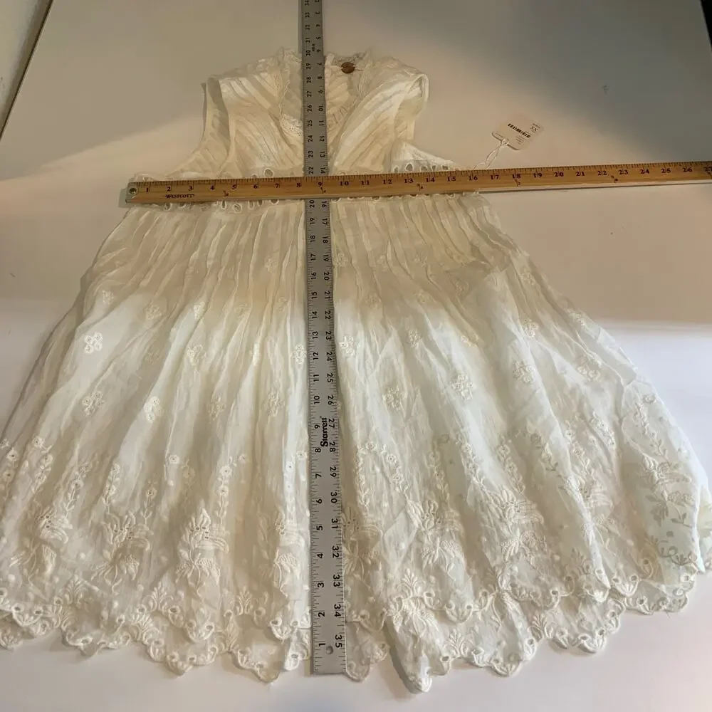 Free People Top Women XS Extra Small Ivory Eloise Eyelet Lace Cutout Button Back